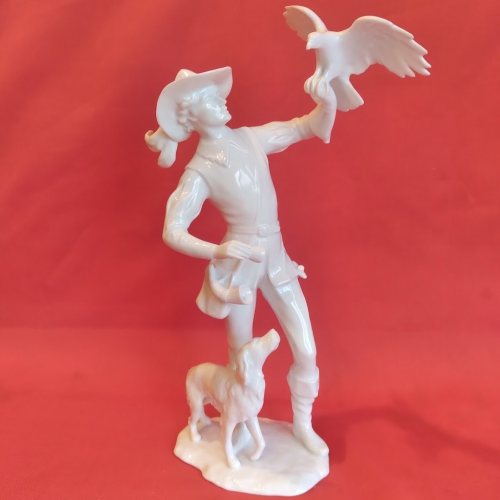 KAISER PORCELAIN FIGURINE W.GERMANY SIGNED BOCHMANN HUNTER DOG HAWK